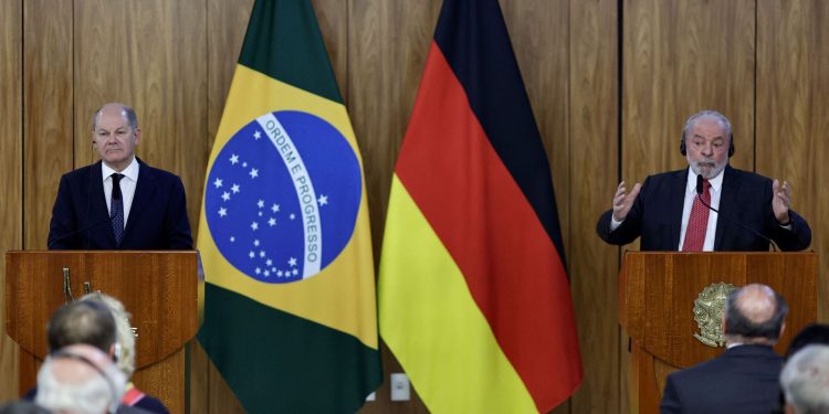 “Democracia brasileira foi capaz de resistir”, diz chanceler alemão