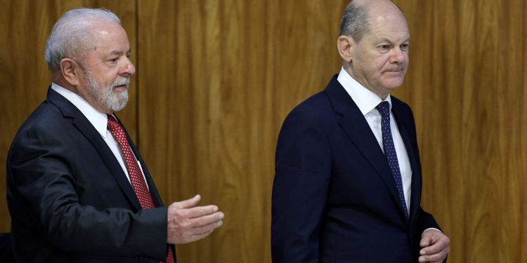 Lula propõe grupo para mediar paz entre Rússia e Ucrânia Lula propõe grupo para mediar paz entre Rússia e Ucrânia
