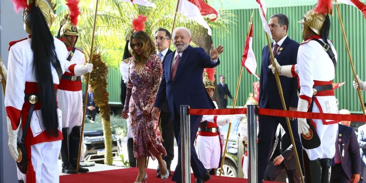 Lula destaca atuação do STF contra o arbítrio e o retrocesso Lula destaca atuação do STF contra o arbítrio e o retrocesso