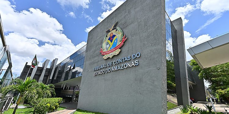 TCE-AM aplica multa de mais de meio milhão de reais à ex-prefeita de Pauini