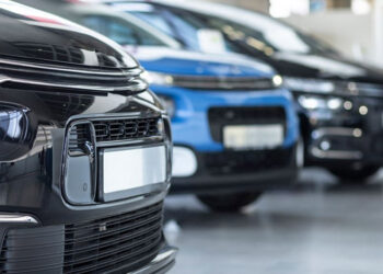 Polícia investiga loja de veículos acusada de receptação de carros em Manaus