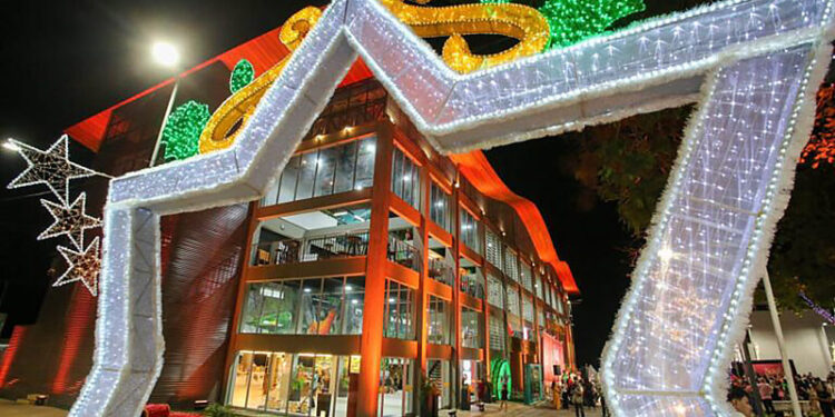 Decoração de Natal do mirante Lúcia Almeida é entregue hoje e abre os eventos natalinos em Manaus