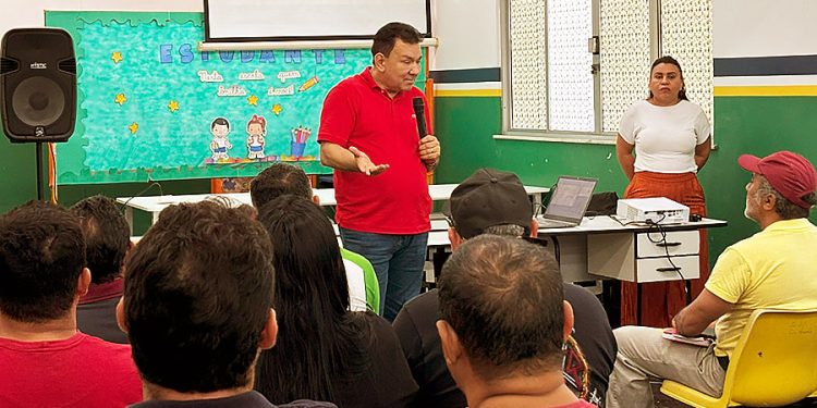 Projeto ‘Concultura nos Bairros’ chega à zona oeste de Manaus para orientar artistas sobre apoio cultural