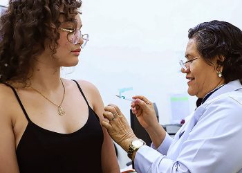 Vacina contra HPV, em dose única, está liberada para adolescentes de 15 a 19 anos, em Manaus