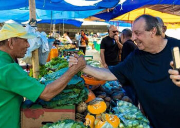 Omar Aziz aparece como favorito ao governo do AM, na primeira pesquisa do ano
