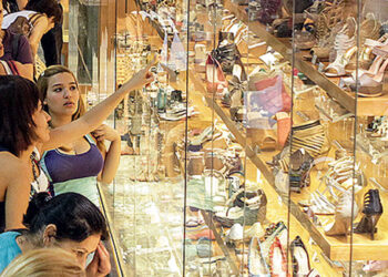 Feriadão: veja os horários de funcionamento do comércio em Manaus