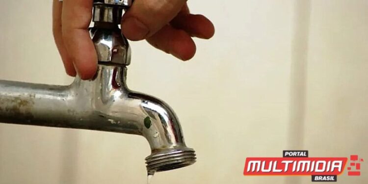 Chuva forte deixa bairros sem abastecimento d’água em Manaus; veja a lista