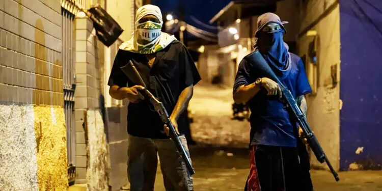 Câmara Federal aprova projeto antifacção e endurece pena para crime organizado