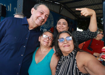 Com apoio de Omar, PEC que muda regras de aposentadoria dos agentes comunitários de Saúde avança no Senado