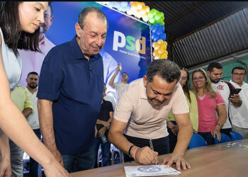 PSD de Omar Aziz recebe filiação do deputado Rozenha em grande ato na zona Sul de Manaus