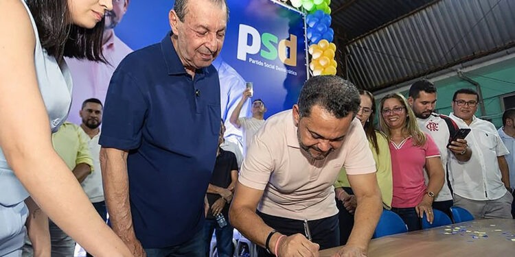 PSD de Omar Aziz recebe filiação do deputado Rozenha em grande ato na zona Sul de Manaus