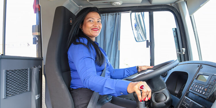 Treze bairros de Manaus têm linhas de ônibus reforçadas, beneficiando mais de 3 mil passageiros