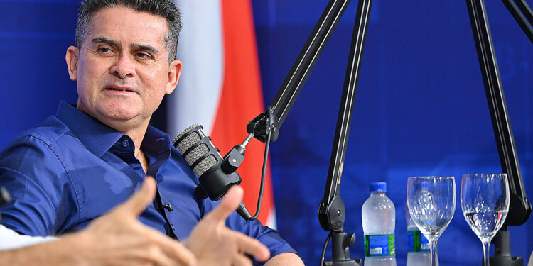 Em entrevista na Fecomércio, David Almeida defende fortalecimento do comércio e apoio aos microempreendedores do AM