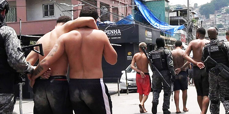Polícia cumpre mandados contra esquema que lavava dinheiro do CV
