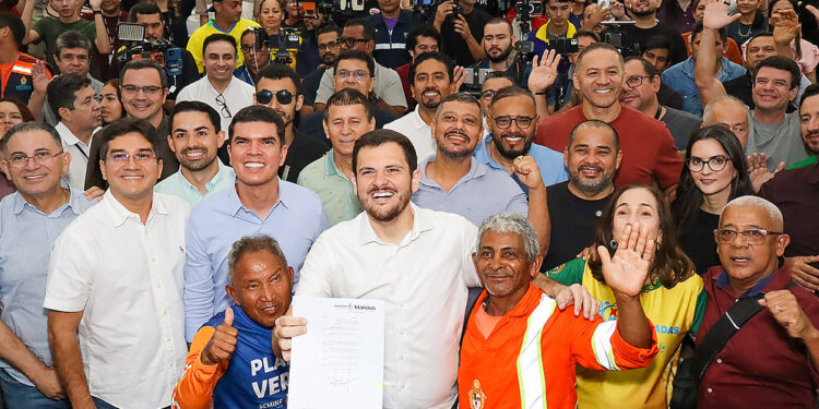Mais de 30 mil servidores da Prefeitura de Manaus têm salário e auxílio-alimentação reajustados Mais de 30 mil servidores da Prefeitura de Manaus têm salário e auxílio-alimentação reajustados