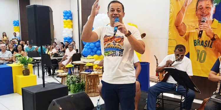 Delegado Pablo comemora aniversário e diz que direita está forte e unida no AM