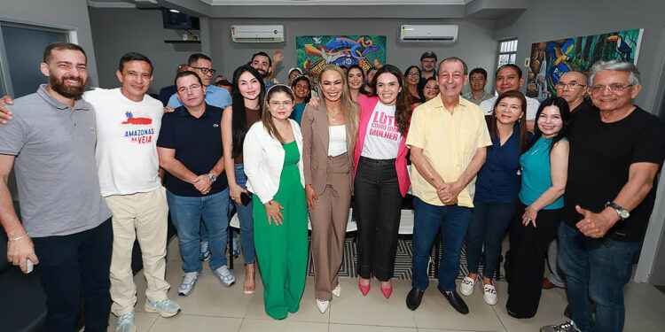 Omar Aziz e pré-candidatos do PSD alinham detalhes para a convenção estadual do dia 25 de julho Omar Aziz e pré-candidatos do PSD alinham detalhes para a convenção estadual do dia 25 de julho