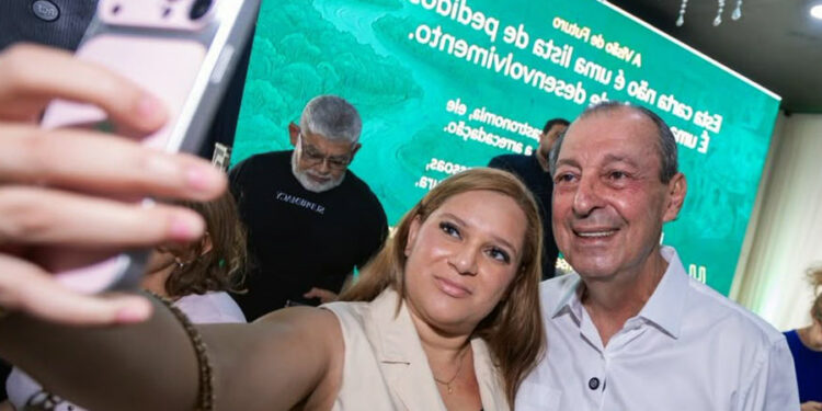Saúde mental dos professores e melhoria da qualidade da merenda são defendidos por Omar Aziz Saúde mental dos professores e melhoria da qualidade da merenda são defendidos por Omar Aziz