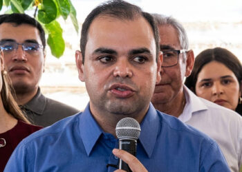 Roberto Cidade é obrigado pela Justiça a recontratar servidores demitidos sem justa causa em período eleitoral