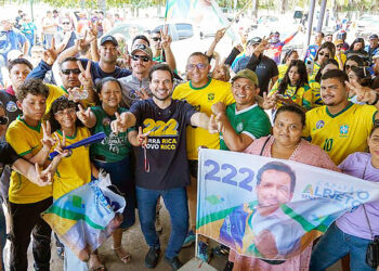 Moradores de Itacoatiara declaram apoio a Alberto Neto, como senador do Amazonas