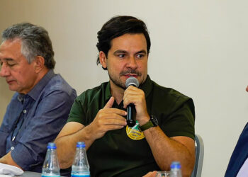 Capitão Alberto Neto apresenta propostas para destravar construção civil e ampliar investimentos no AM