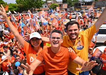 Megacarreata de David Almeida percorre toda Manaus na reta final da campanha