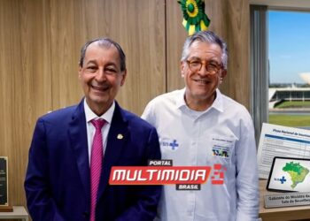 Omar Aziz e ministro da Saúde discutem estratégia para acabar com fila do Sisreg no AM